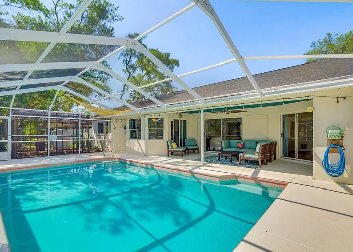 Private Pool & Lanai: Spring Hill Oasis