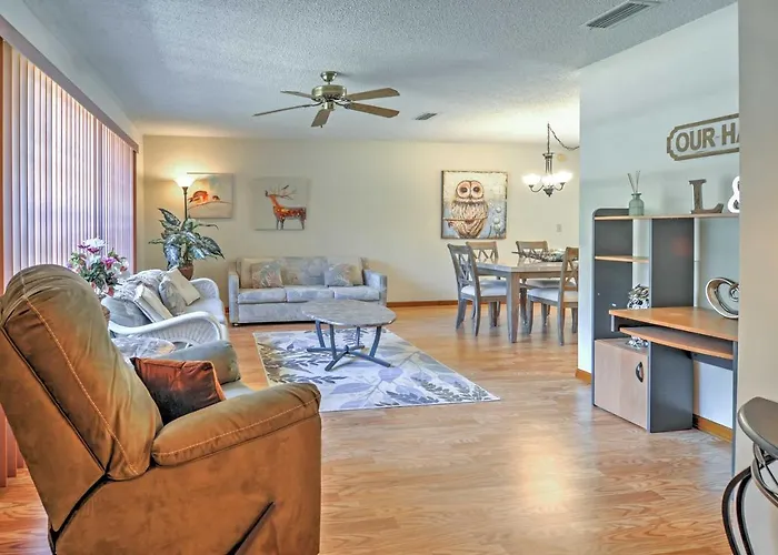 Lanai W/ Heated Pool: Pristine Spring Hill House